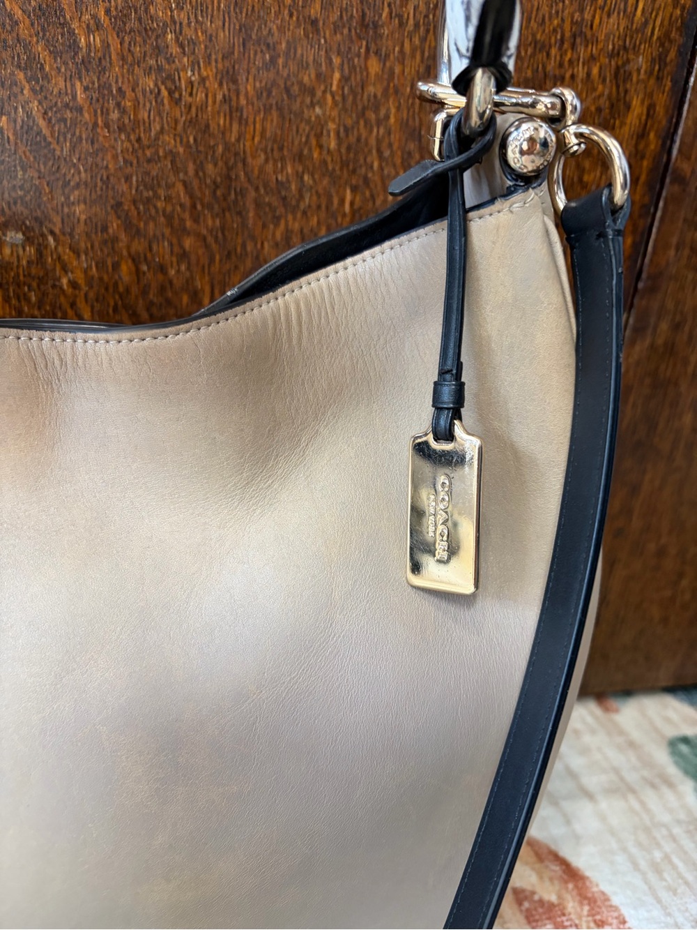 Coach NOMAD HOBO GLOVETANNED LEATHER
HANDBAG PURSE with Snake-Print Strap - Picture 12 of 14